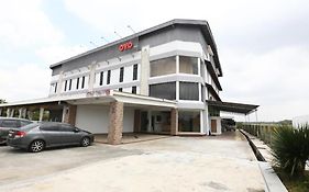 Oyo 89888 Dz Residence Guest House